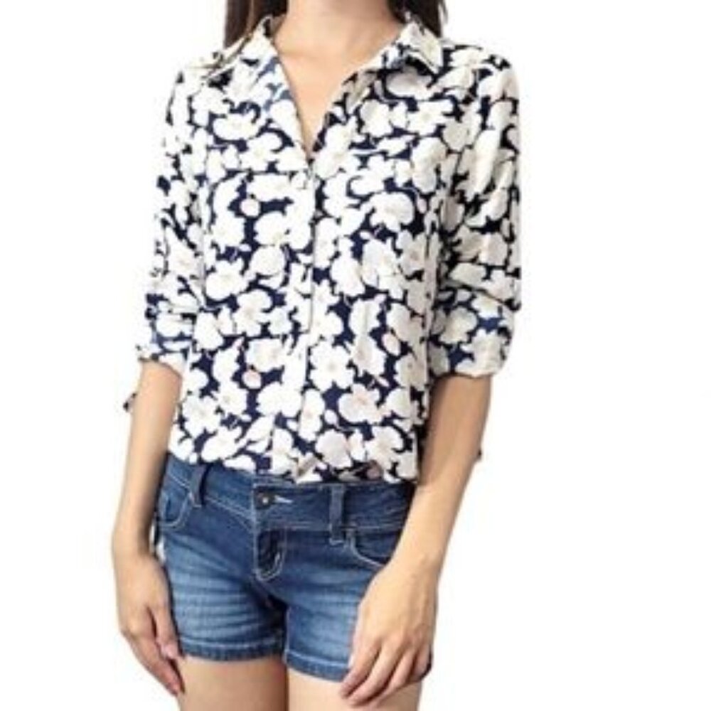 Skies Are Blue Kaulin Button Down Top in White
